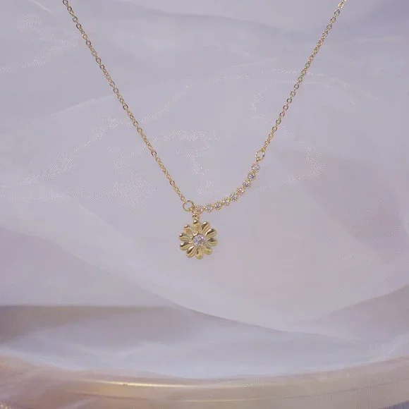 ★daisy★♡14kgf 14K Yellow Gold Diamond Flower Daisy Pendant Necklace